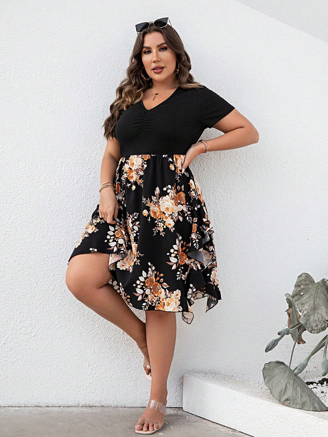 Plus Size Printed Ruched V-Neck Short Sleeve Dress