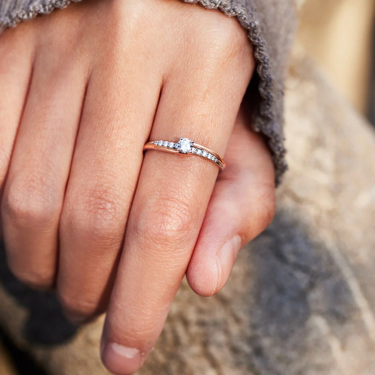 Inlaid Zircon Bicolor Rose Gold-Plated Ring