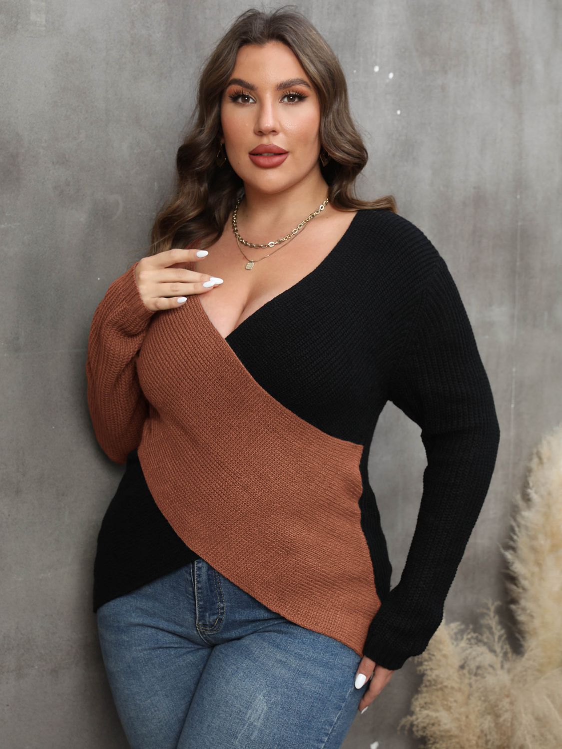 Plus Size Two-Tone Surplice Neck Sweater 8
