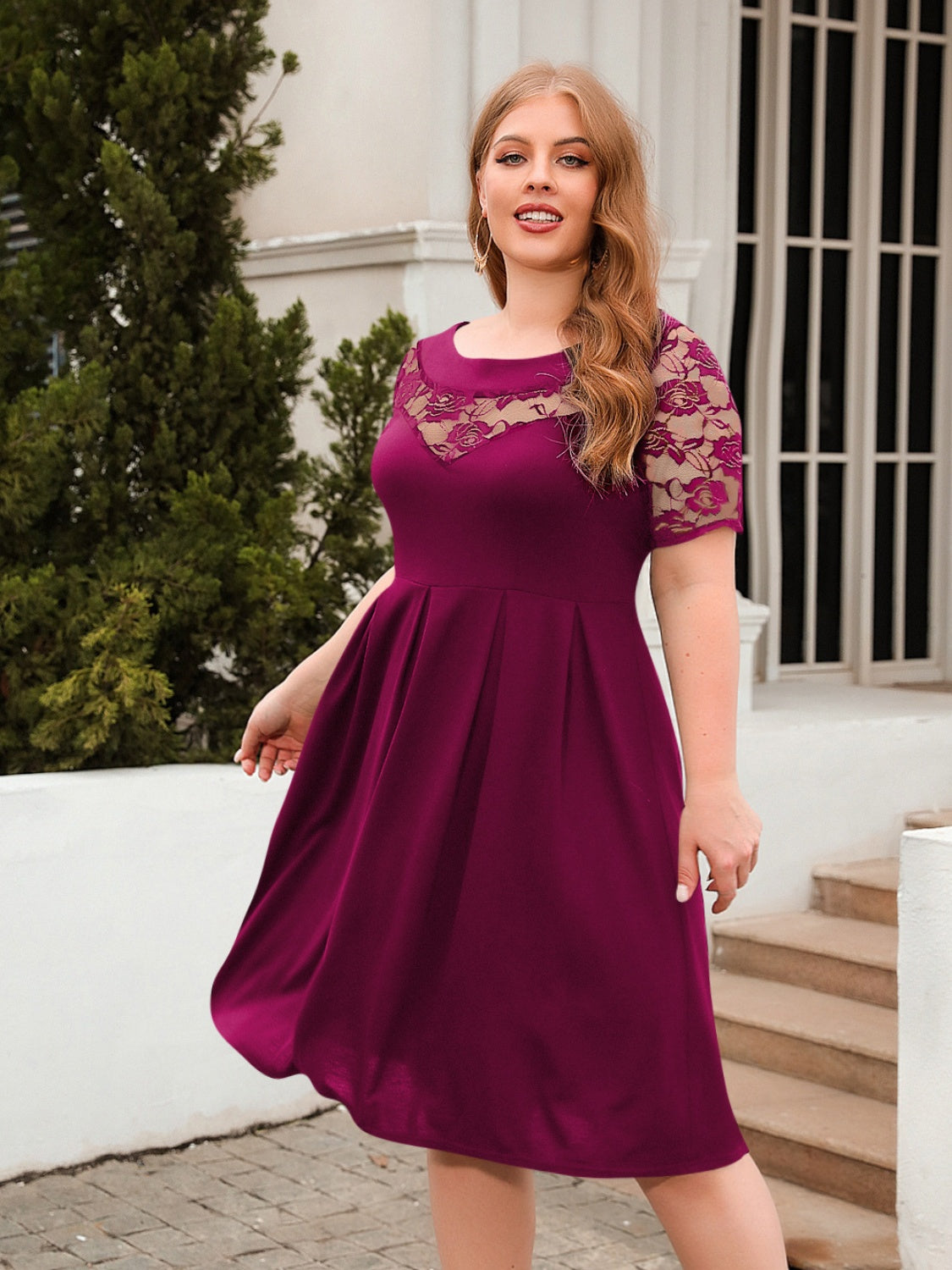 Plus Size Ruched Round Neck Short Sleeve Dres